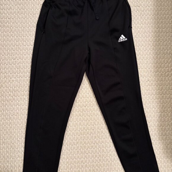 Bundle: Nike Joggers + Adidas Joggers + 2 Under Armour Shorts - Picture 2 of 13